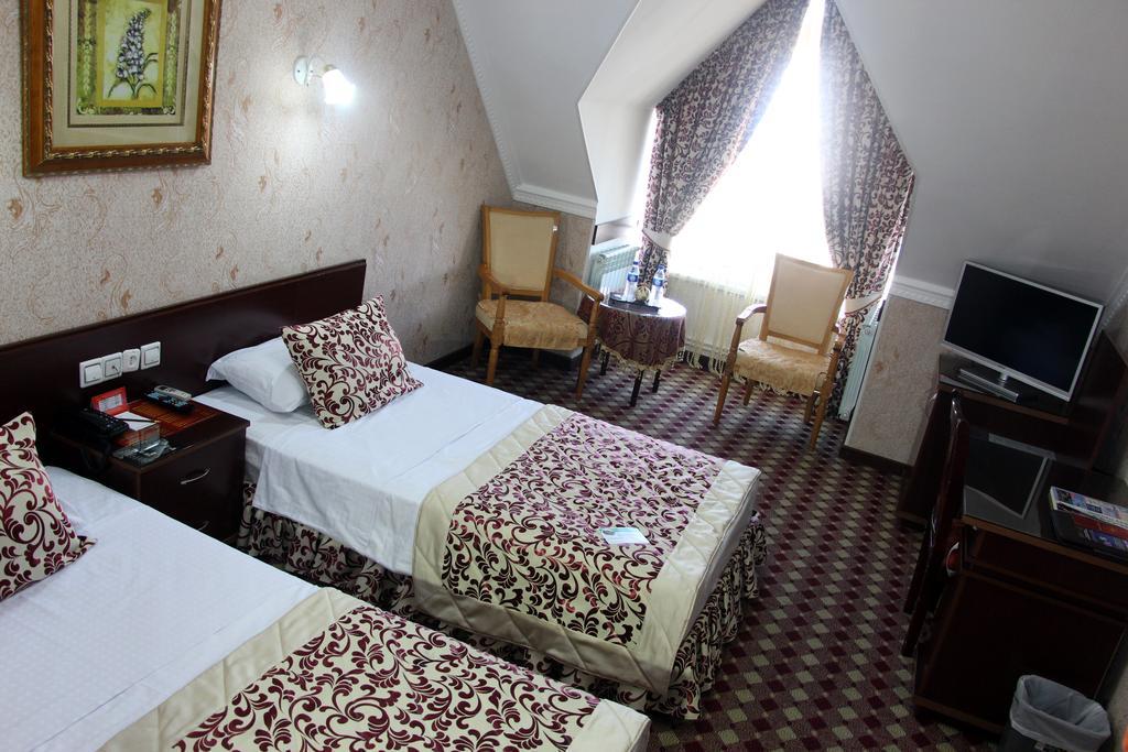 Asia Tashkent Hotel Extérieur photo