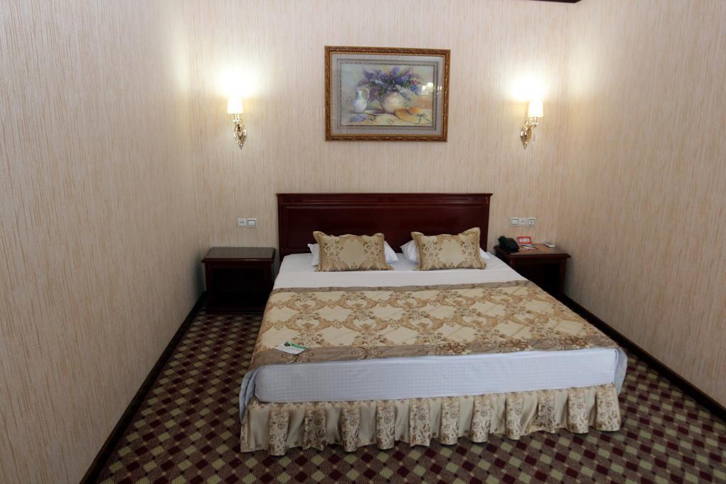 Asia Tashkent Hotel Extérieur photo